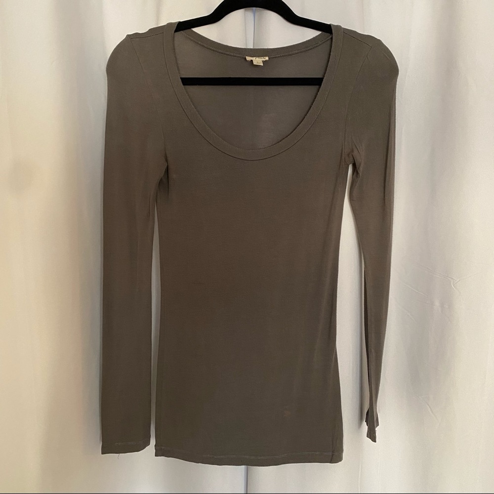 Frenchi Gray Long Sleeve Scoop Neck Tee - Size S